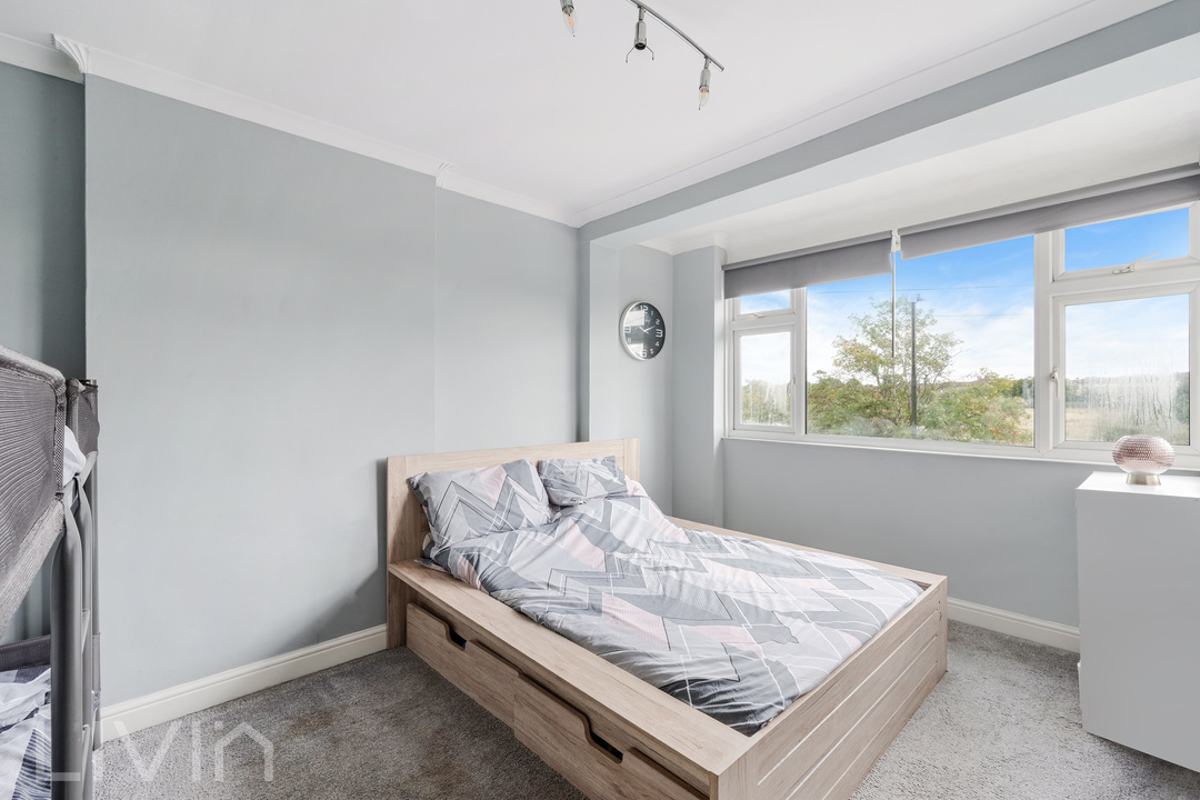 3 bed terraced house for sale in Chilmark Road, London 5