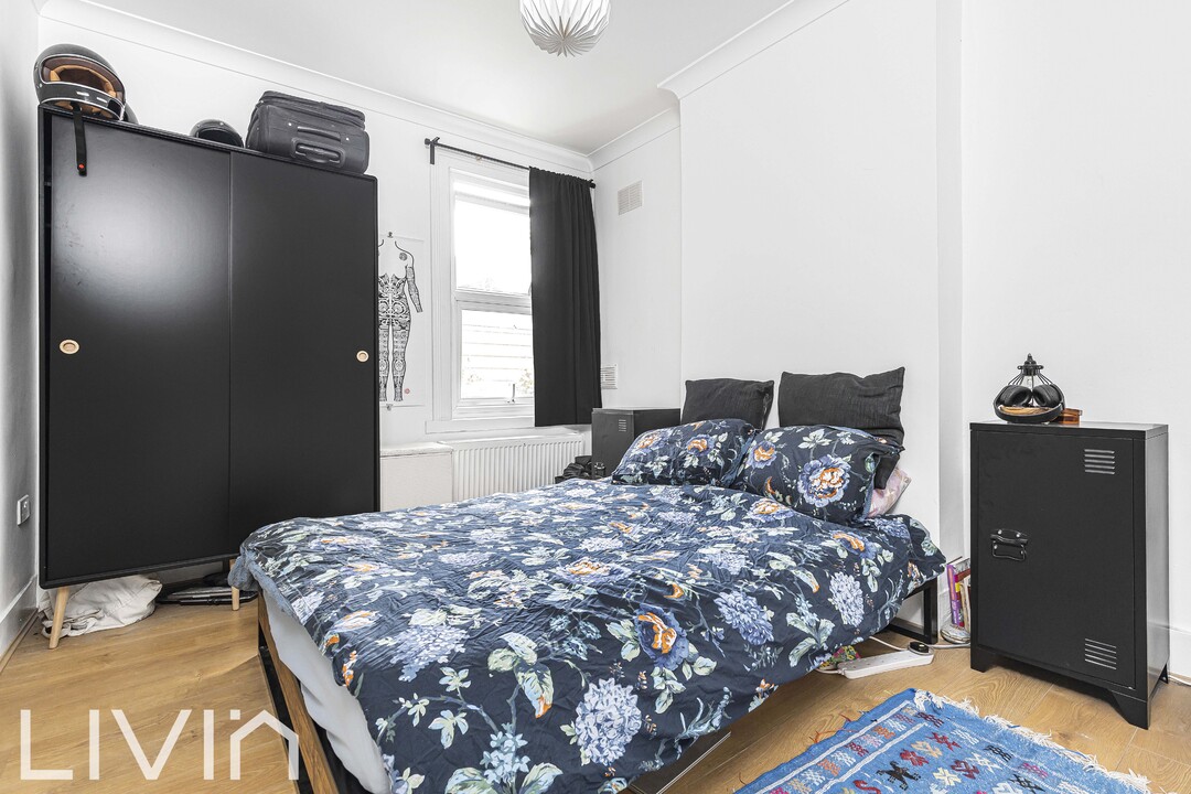 2 bed apartment for sale in Cross Road, Croydon 10