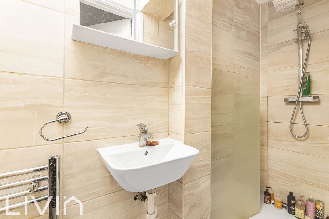 2 bed apartment for sale in Cross Road, Croydon 11