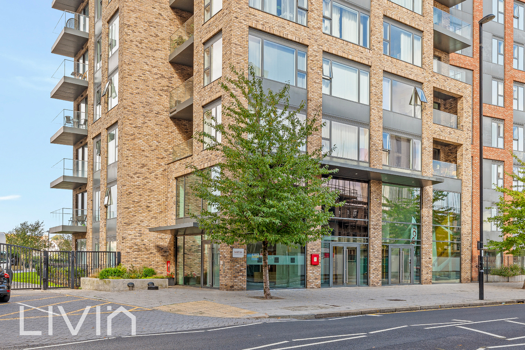 1 bed apartment for sale in Cherry Orchard Road, Croydon  - Property Image 1