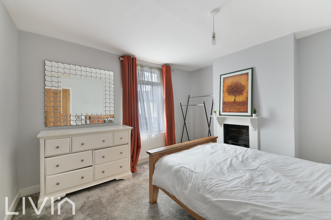 2 bed terraced house for sale in West Street, Croydon 7