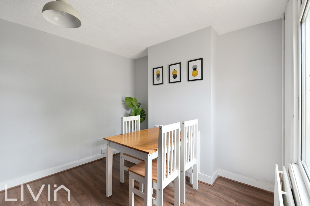 2 bed terraced house for sale in West Street, Croydon 2
