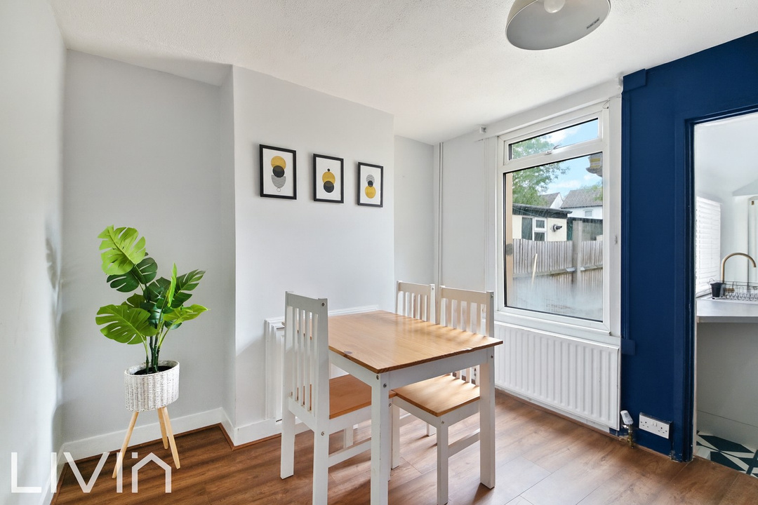 2 bed terraced house for sale in West Street, Croydon 3