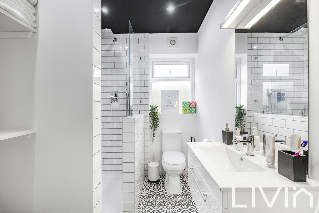 1 bed apartment for sale in Elgin Road, Croydon 5