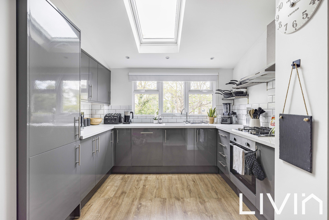 1 bed apartment for sale in Elgin Road, Croydon 2