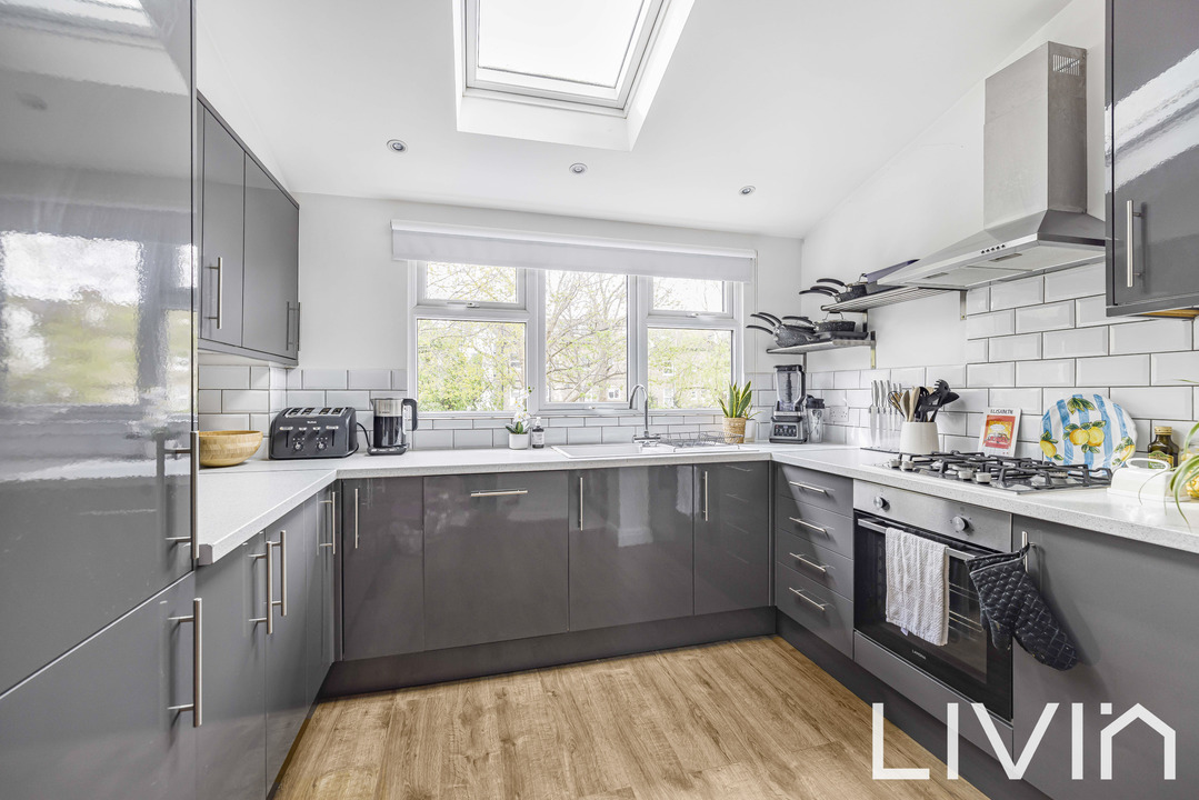 1 bed apartment for sale in Elgin Road, Croydon 12