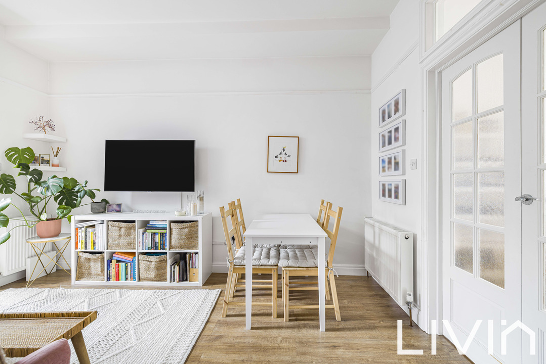 1 bed apartment for sale in Elgin Road, Croydon 11