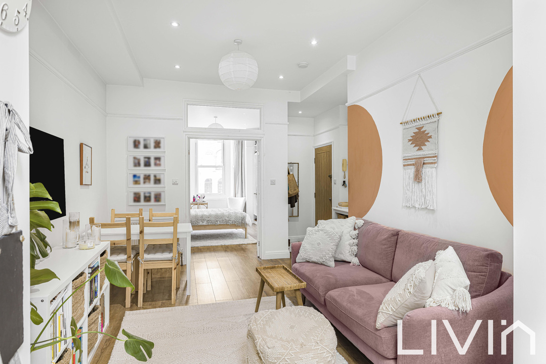 1 bed apartment for sale in Elgin Road, Croydon 13