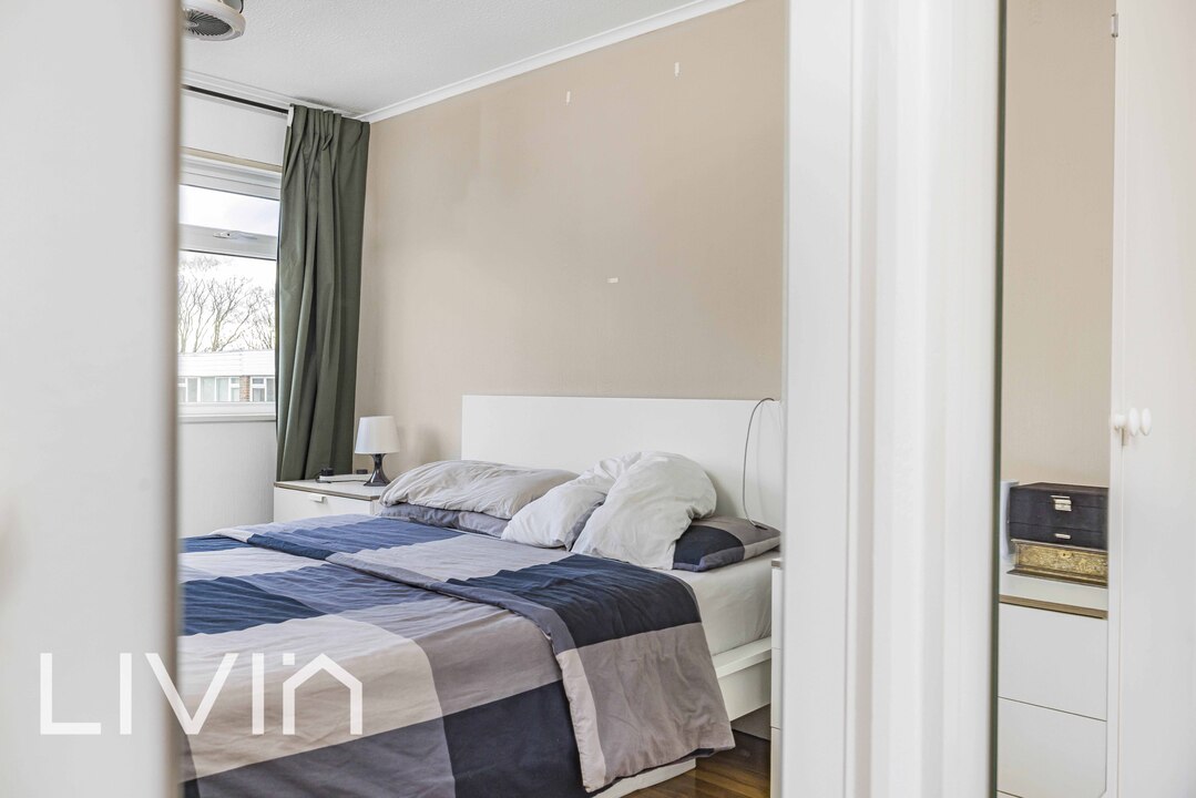 4 bed town house for sale in Willow Mount, Croydon 15