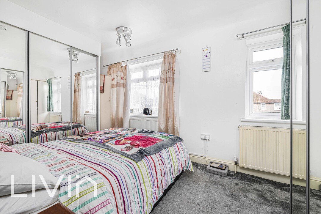 4 bed semi-detached house for sale in Bothwell Road, Croydon  - Property Image 12