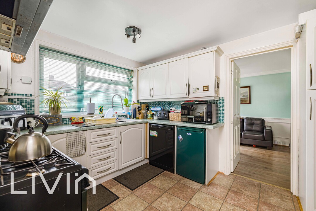 4 bed semi-detached house for sale in Bothwell Road, Croydon  - Property Image 8