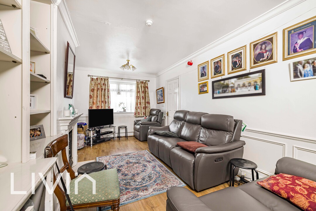 4 bed semi-detached house for sale in Bothwell Road, Croydon  - Property Image 6