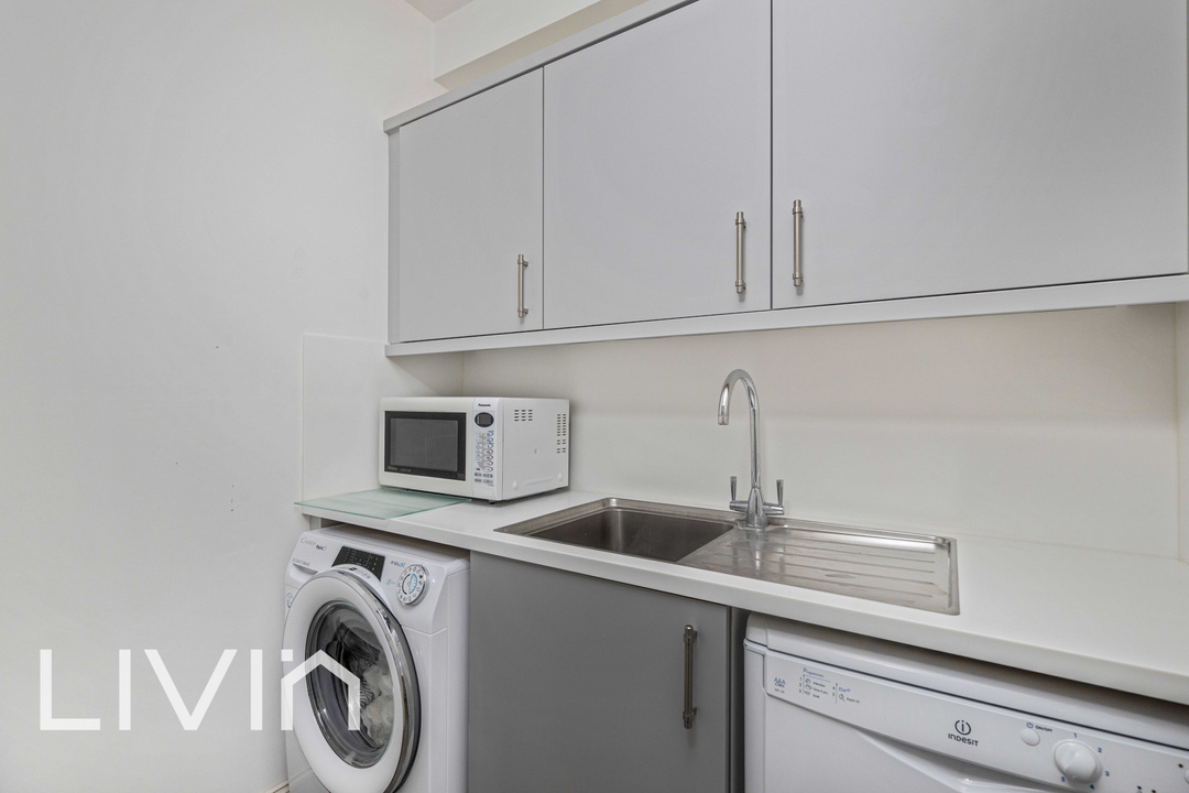4 bed semi-detached house for sale in Salcott Road, Croydon  - Property Image 8