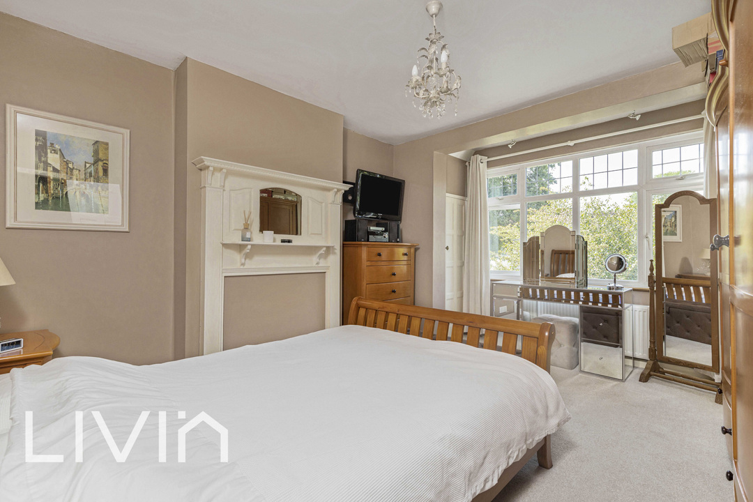 4 bed semi-detached house for sale in Salcott Road, Croydon  - Property Image 16