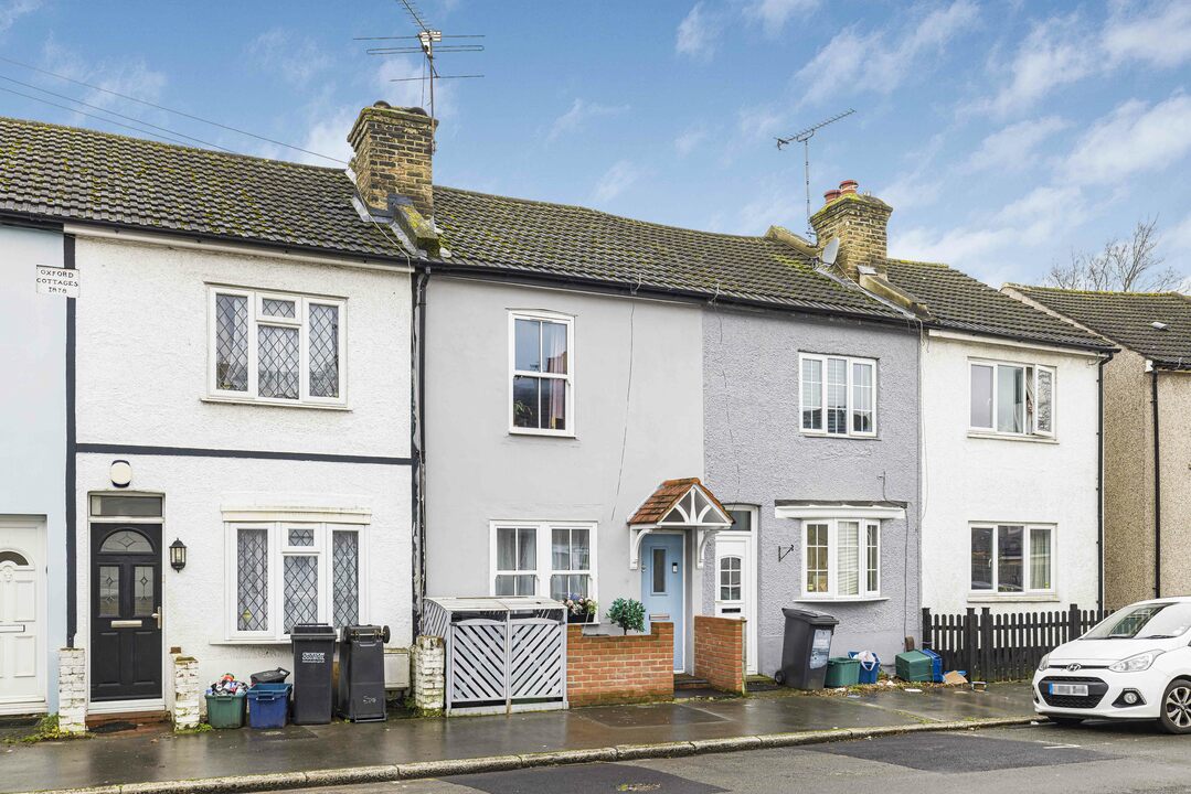 2 bed terraced house for sale in Cornwall Road, Croydon 14