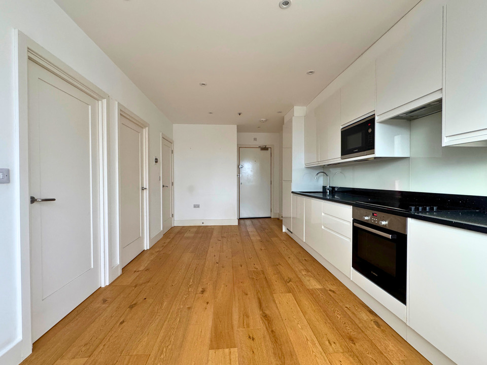 2 bed apartment to rent in High Street, Croydon 2