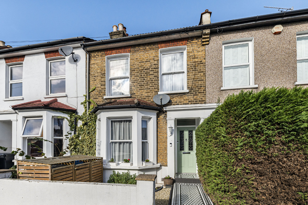 3 bed terraced house for sale in Tanfield Road, Croydon  - Property Image 1