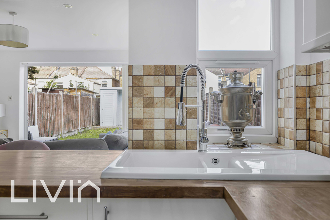 2 bed apartment for sale in Buxton Road, Thornton Heath  - Property Image 9