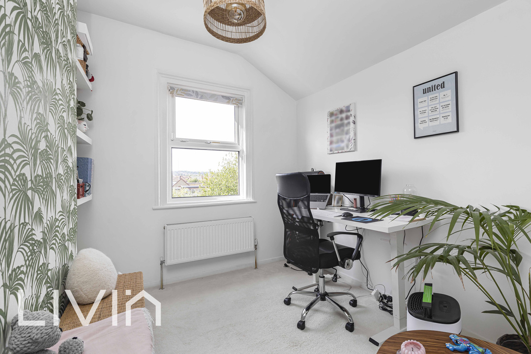 3 bed terraced house for sale in Dalmally Road, Croydon 18