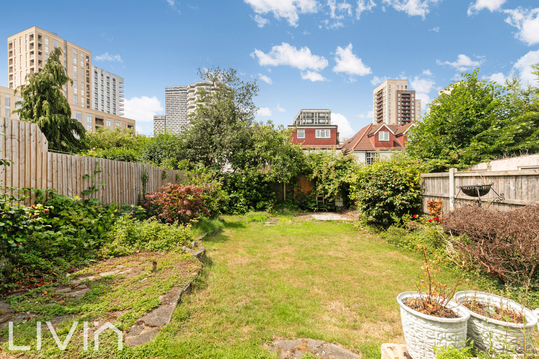 3 bed semi-detached house for sale in Brickwood Road, Croydon 15