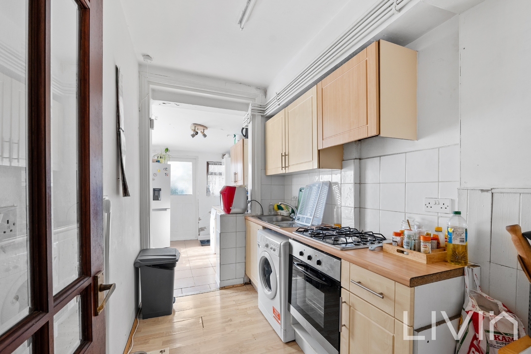 3 bed house for sale in Wiltshire Road, Thornton Heath  - Property Image 5