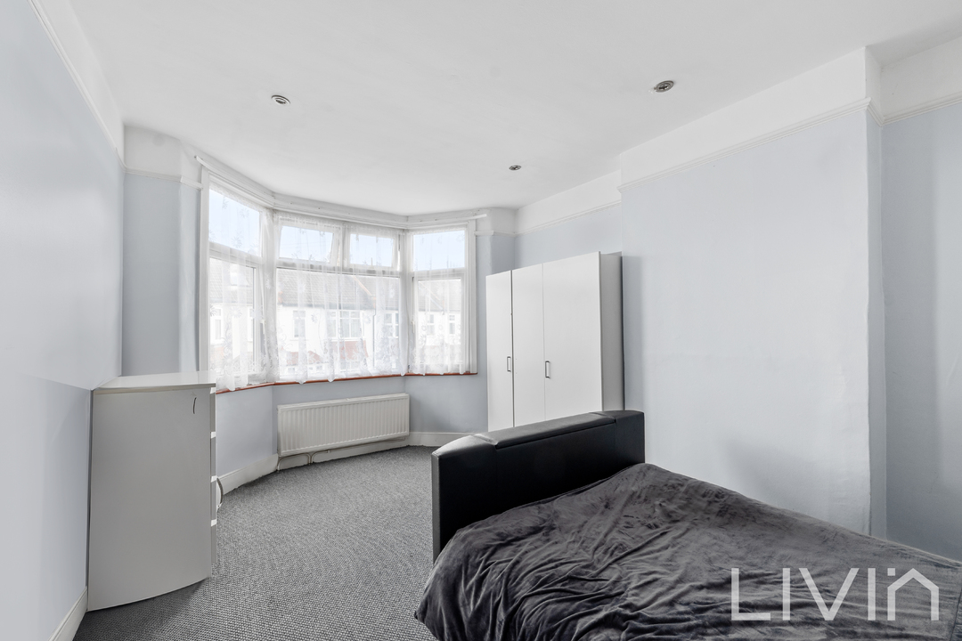 3 bed for sale in Wiltshire Road, Thornton Heath  - Property Image 6