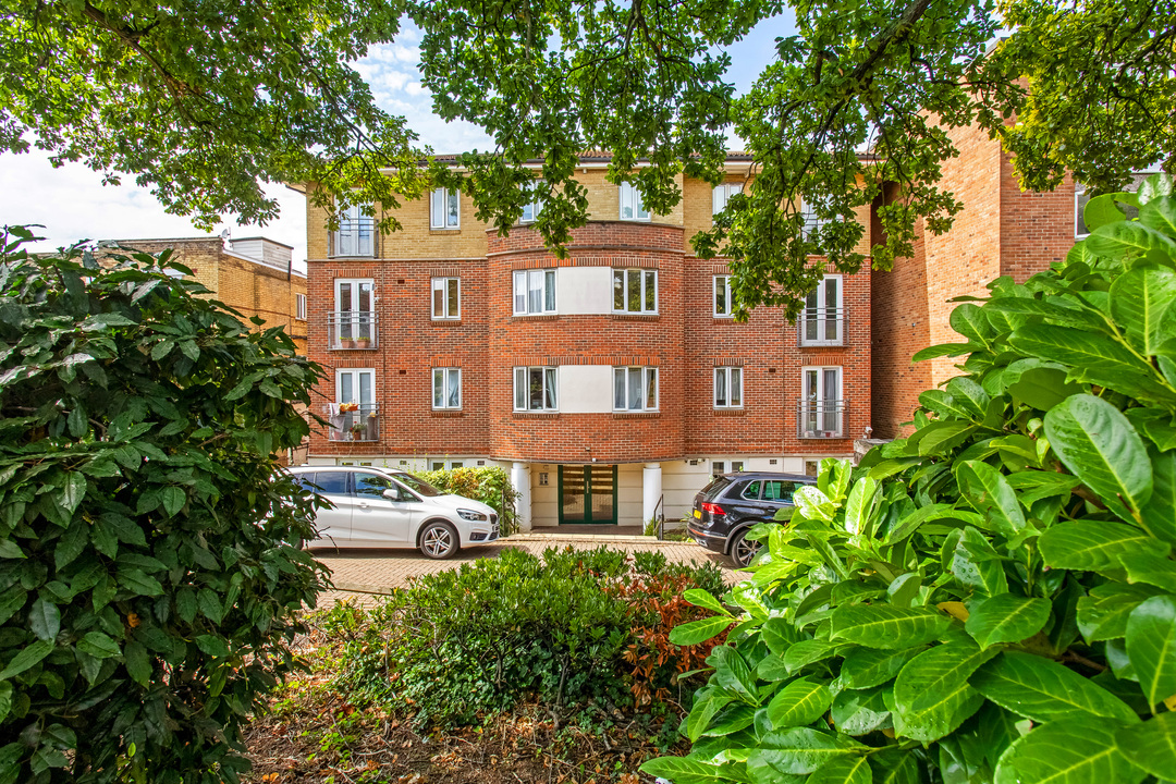 2 bed apartment for sale in Empire Court, London - Property Image 1