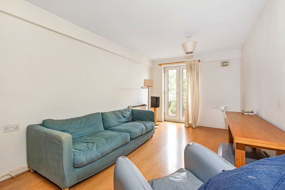 2 bed apartment for sale in Empire Court, London 7