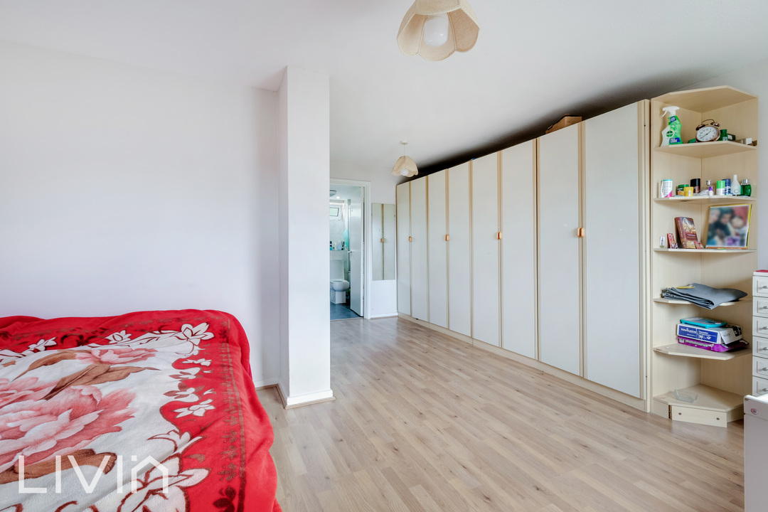 4 bed semi-detached house to rent in Park Hill Rise, Croydon  - Property Image 11