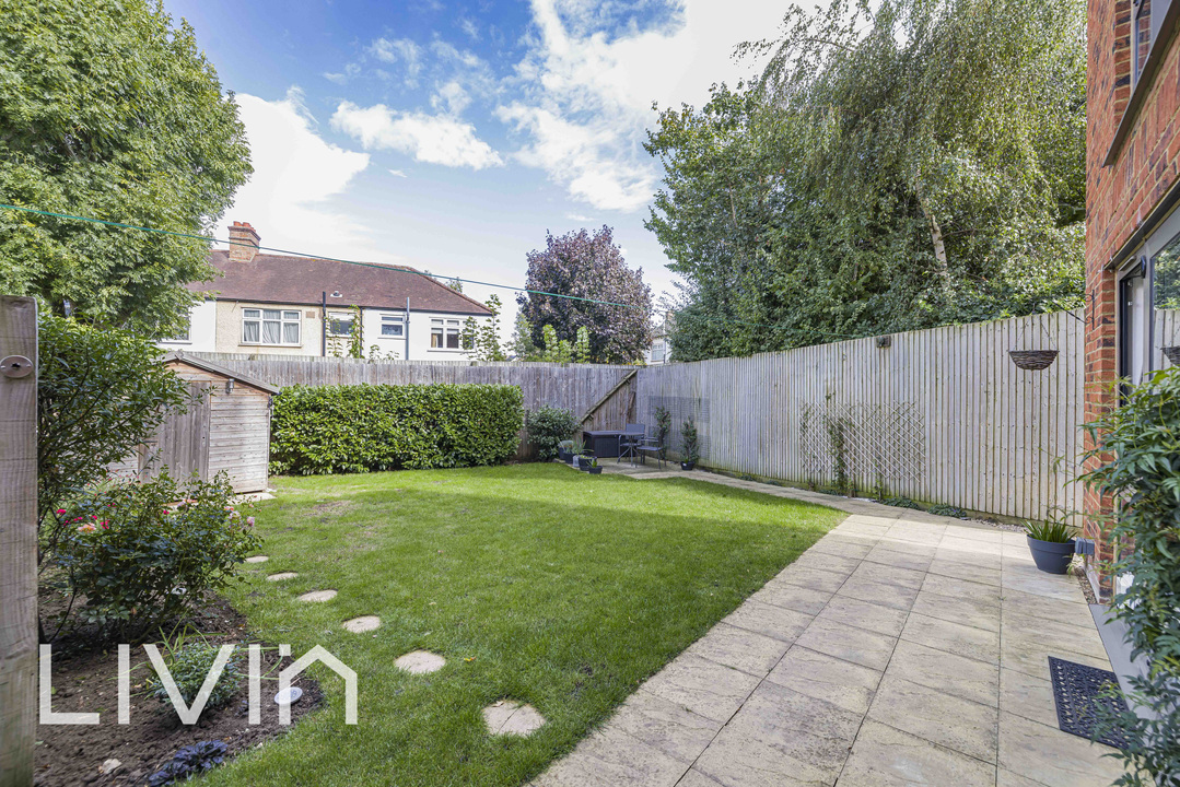 4 bed end of terrace house for sale in Nihill Place, Croydon, CR0