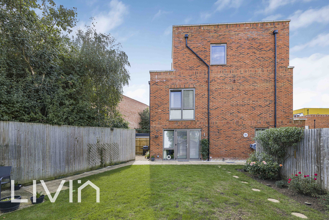 4 bed end of terrace house for sale in Nihill Place, Croydon  - Property Image 11