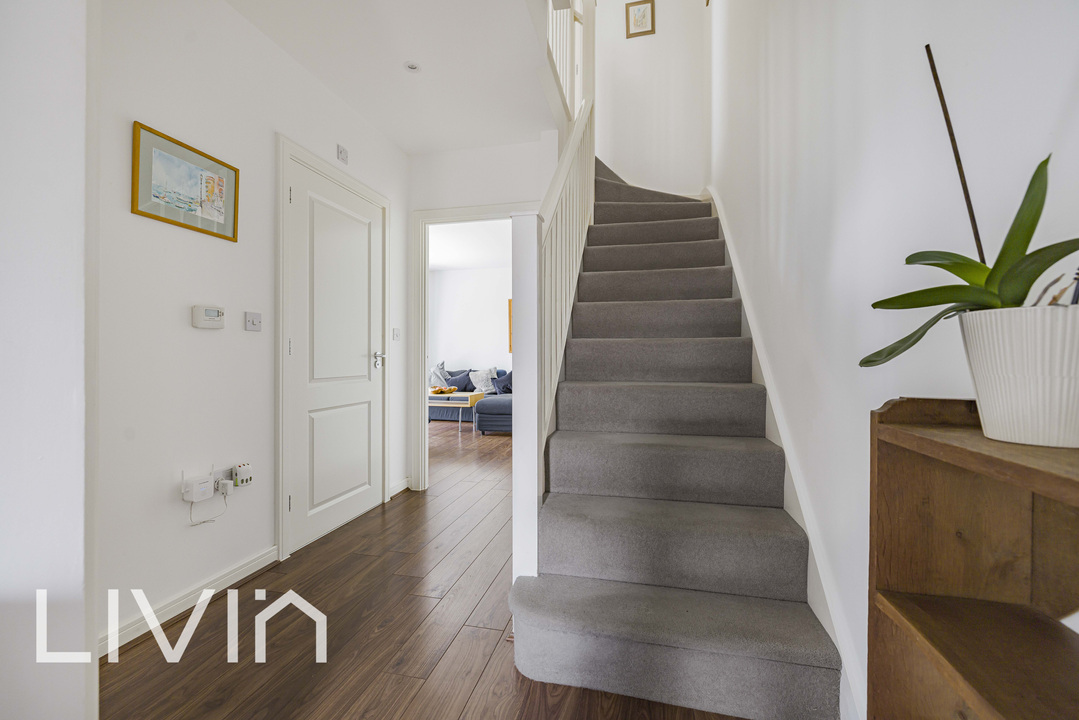 4 bed end of terrace house for sale in Nihill Place, Croydon 12