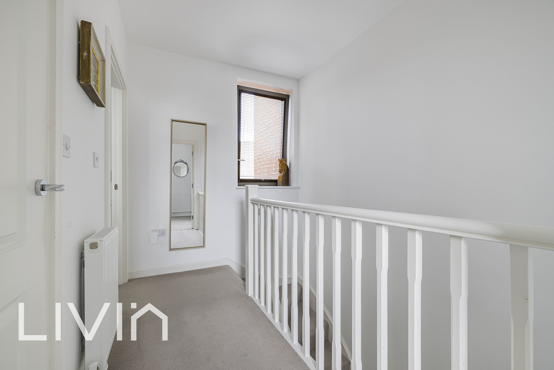 4 bed end of terrace house for sale in Nihill Place, Croydon 22