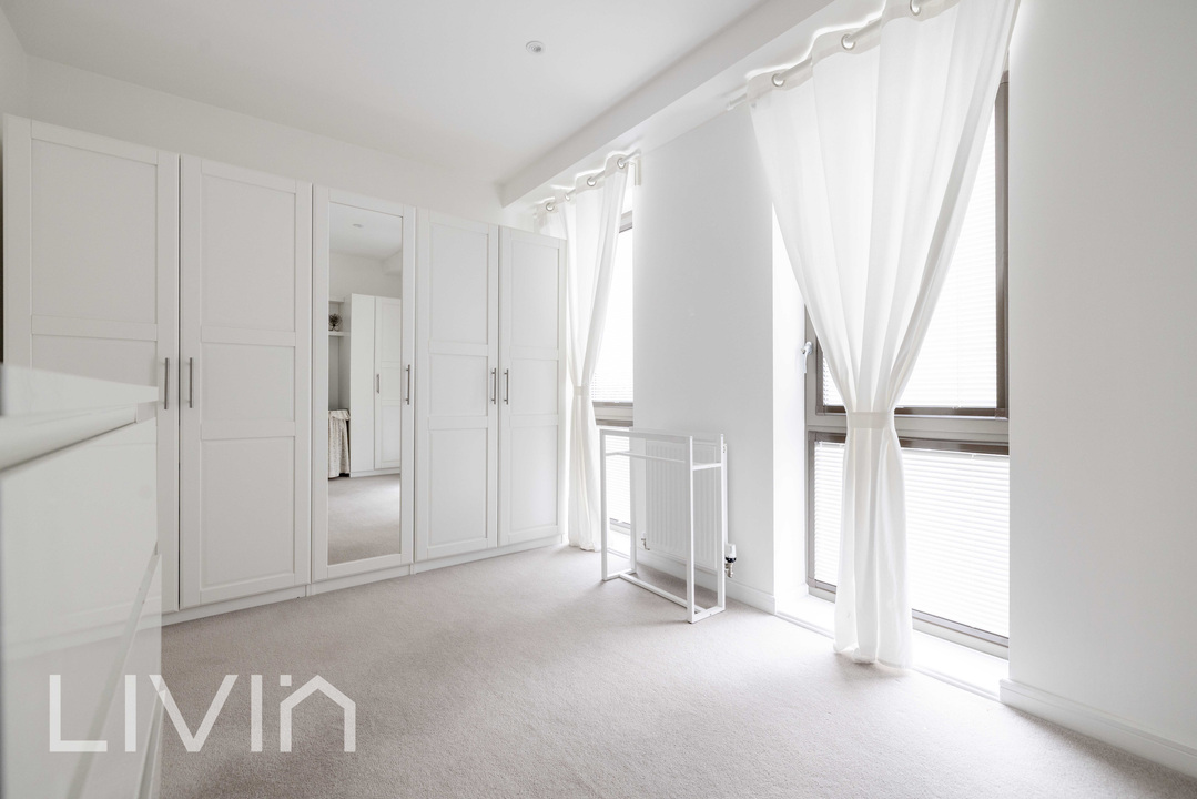 4 bed end of terrace house for sale in Nihill Place, Croydon 18