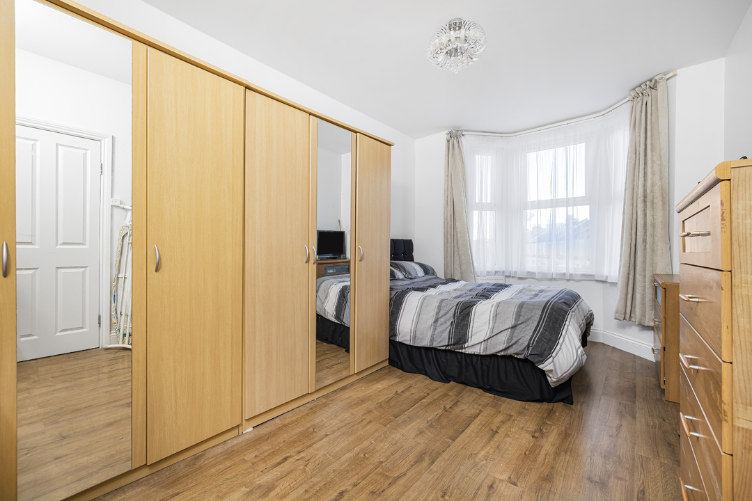 4 bed terraced house for sale in Khama Road, London  - Property Image 15