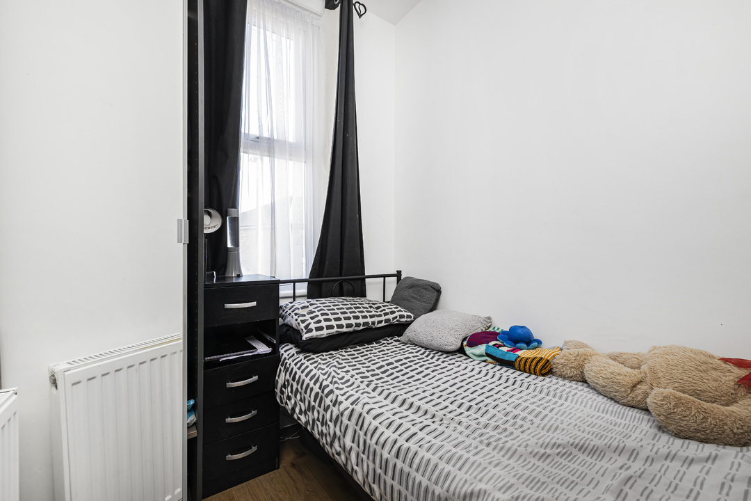 4 bed terraced house for sale in Khama Road, London  - Property Image 17