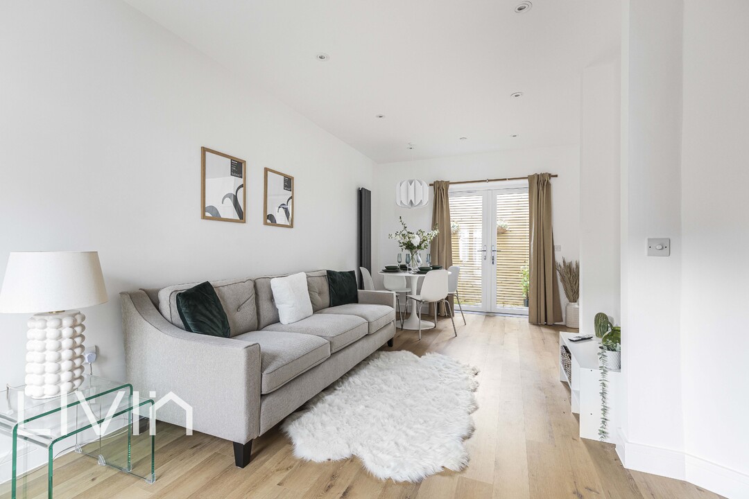 2 bed house for sale in Goschen Mews, South Croydon 5