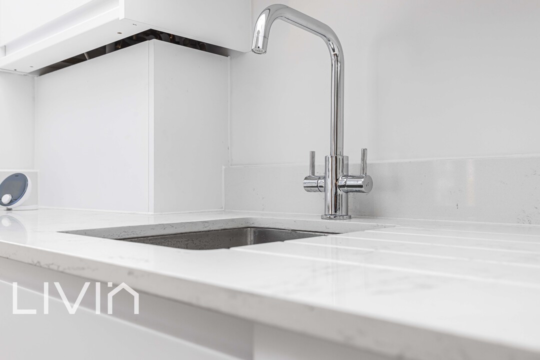 2 bed house for sale in Goschen Mews, South Croydon 13