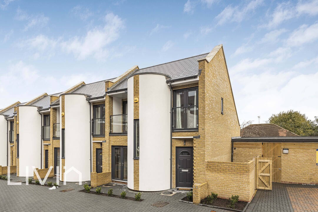 2 bed house for sale in Goschen Mews, South Croydon 14