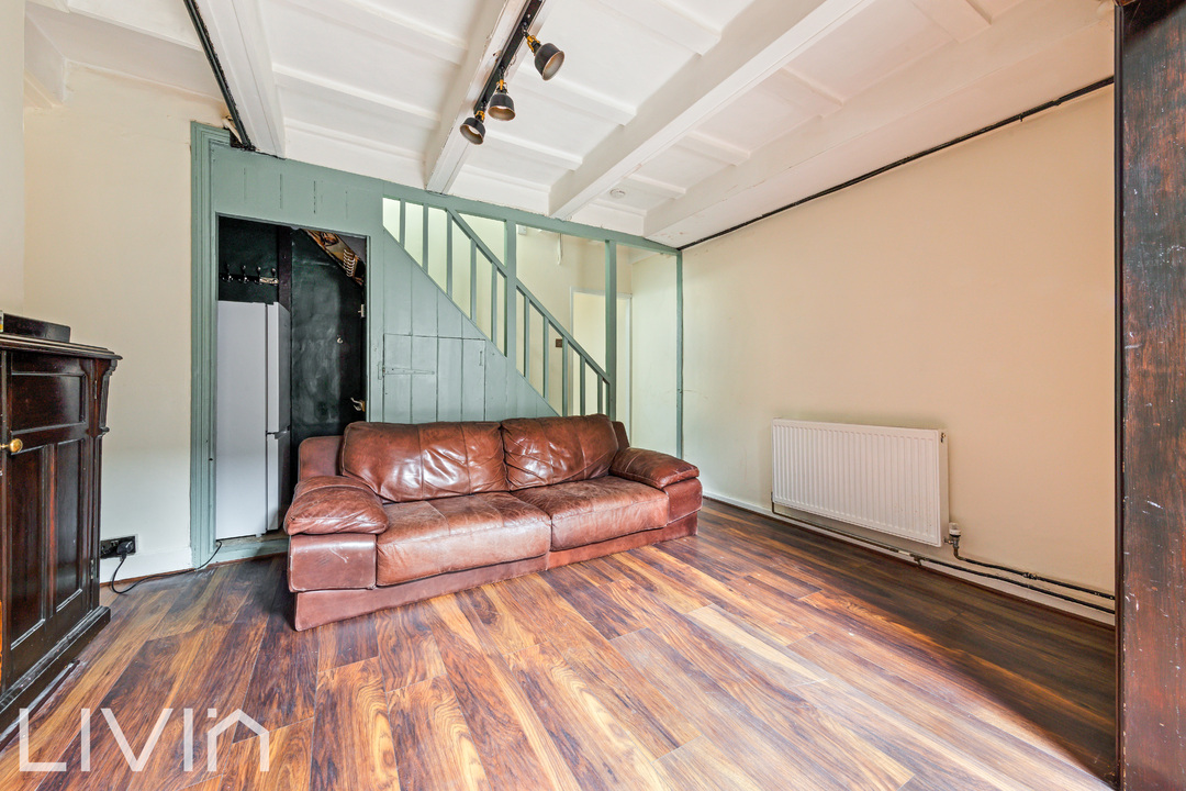 2 bed terraced house for sale in Gloucester Road, Croydon  - Property Image 3