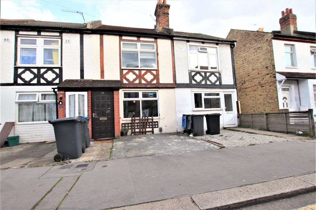 2 bed terraced house for sale in Gloucester Road, Croydon  - Property Image 1