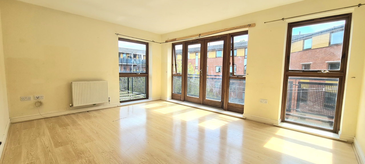 2 bed apartment for sale in Innerd Court, Croydon  - Property Image 1