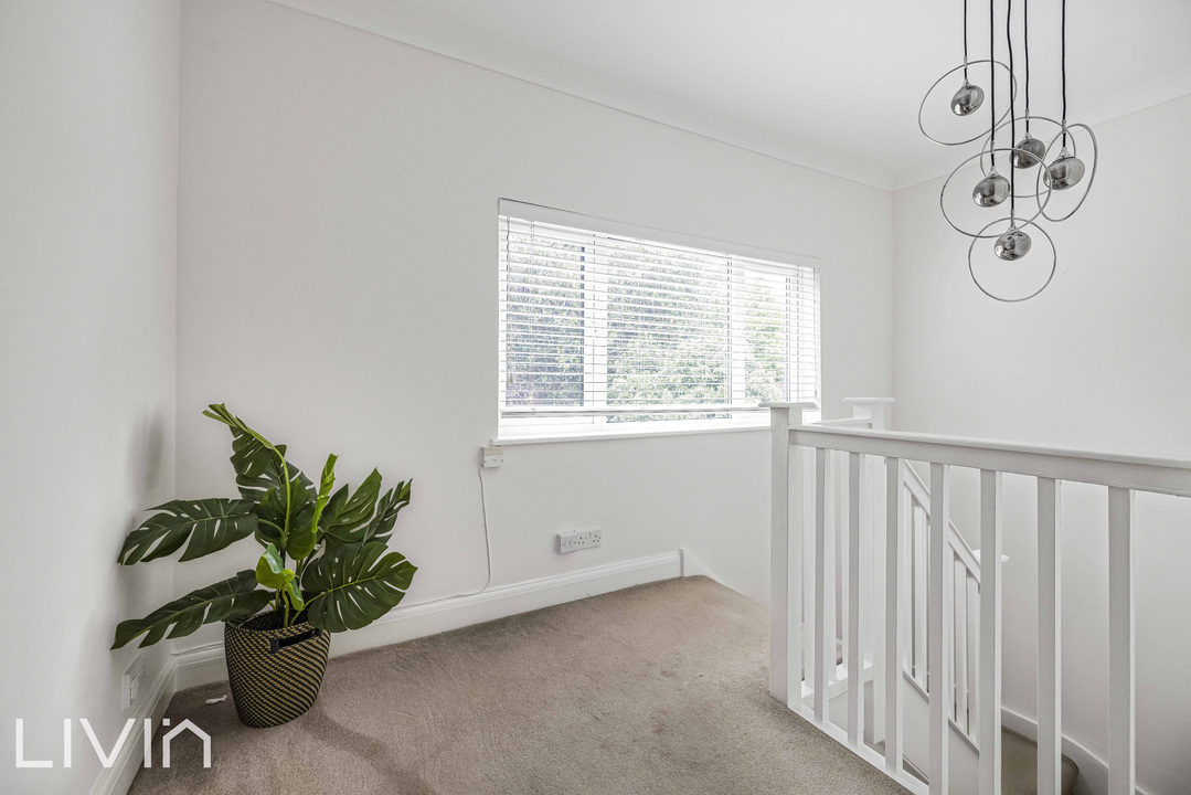 3 bed house for sale in Kingsdown Avenue, South Croydon  - Property Image 12