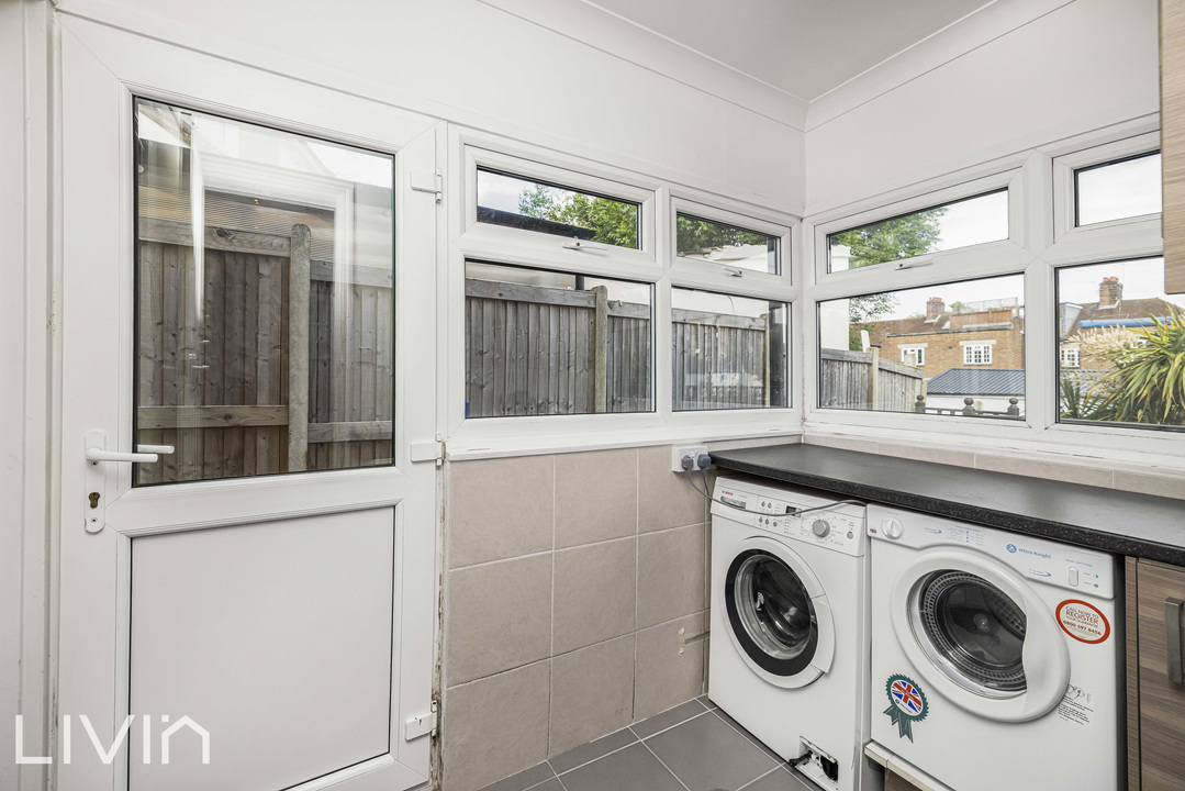 3 bed house for sale in Kingsdown Avenue, South Croydon  - Property Image 7