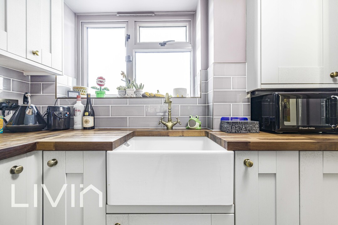 1 bed apartment for sale in Denmark Road, London  - Property Image 9