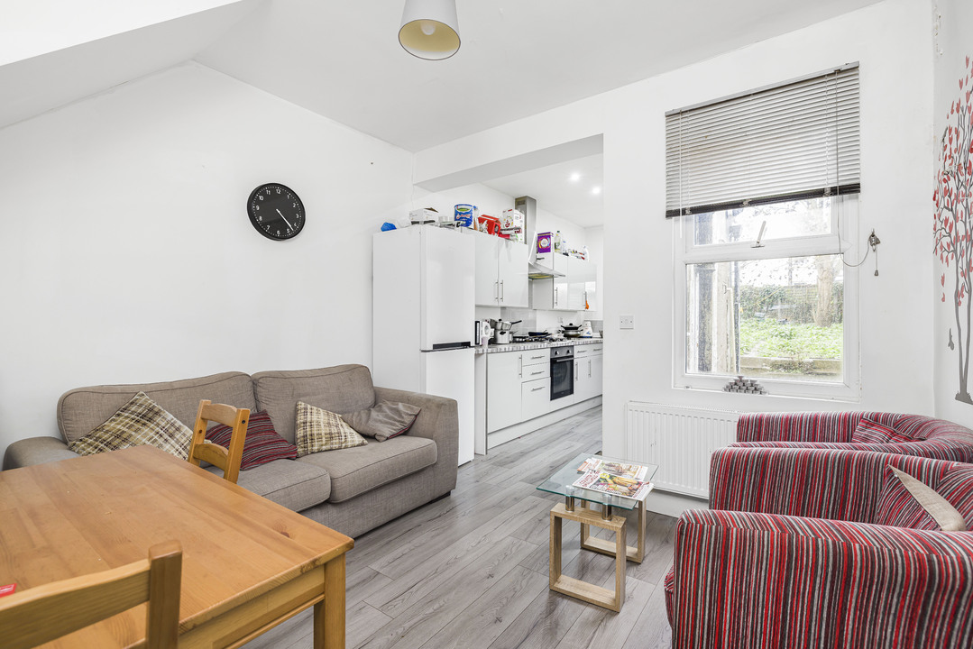3 bed end of terrace house for sale in Oval Road, Croydon  - Property Image 1