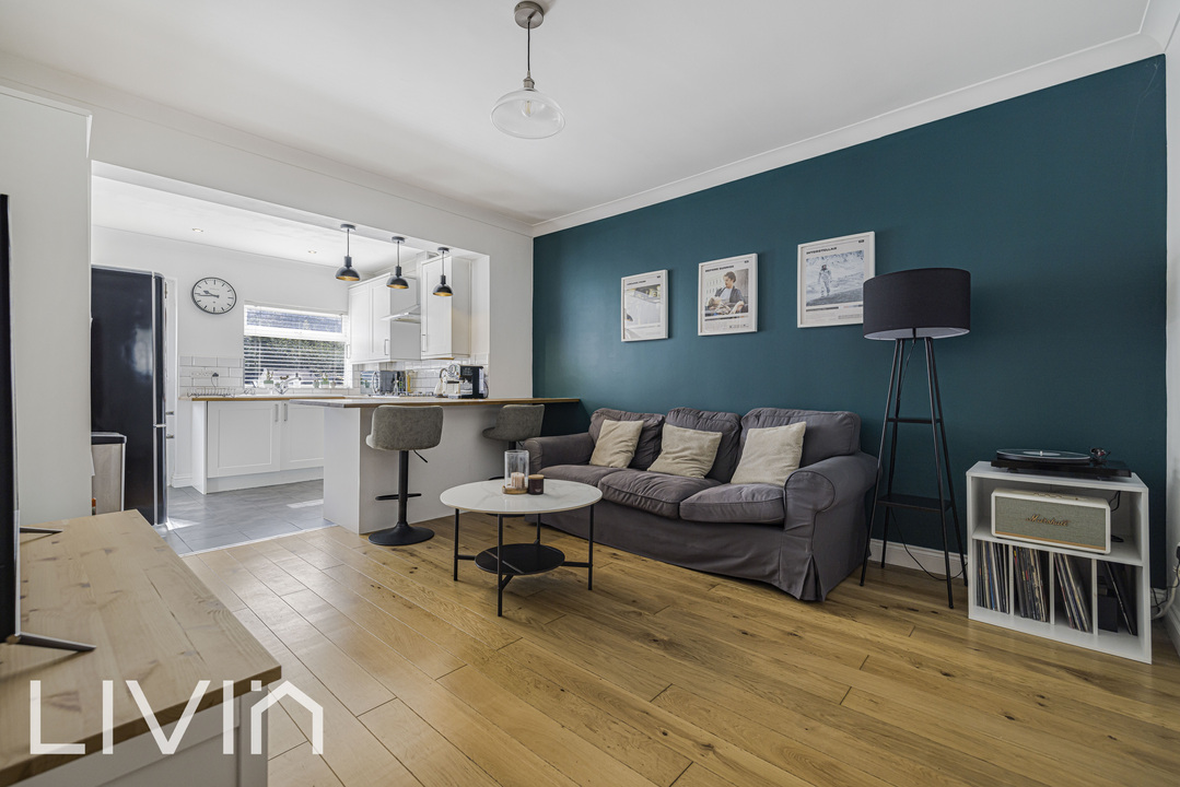 2 bed apartment for sale in Southern Avenue, London, SE25