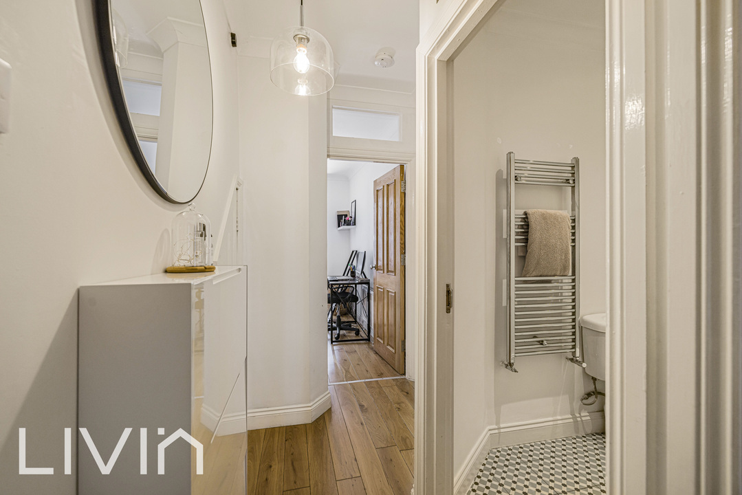 2 bed apartment for sale in Southern Avenue, London  - Property Image 18