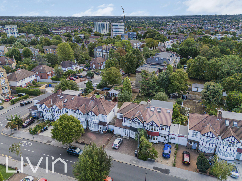 2 bed apartment for sale in Southern Avenue, London  - Property Image 20