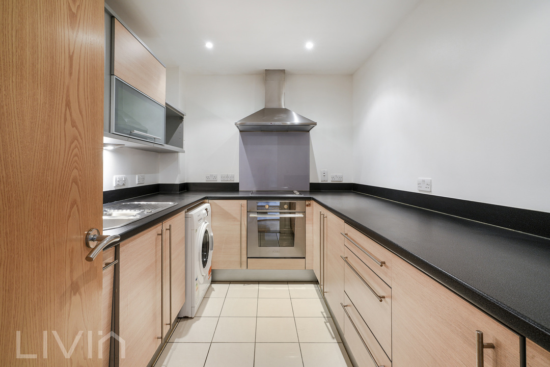 2 bed apartment to rent in Park Lane, Croydon  - Property Image 4